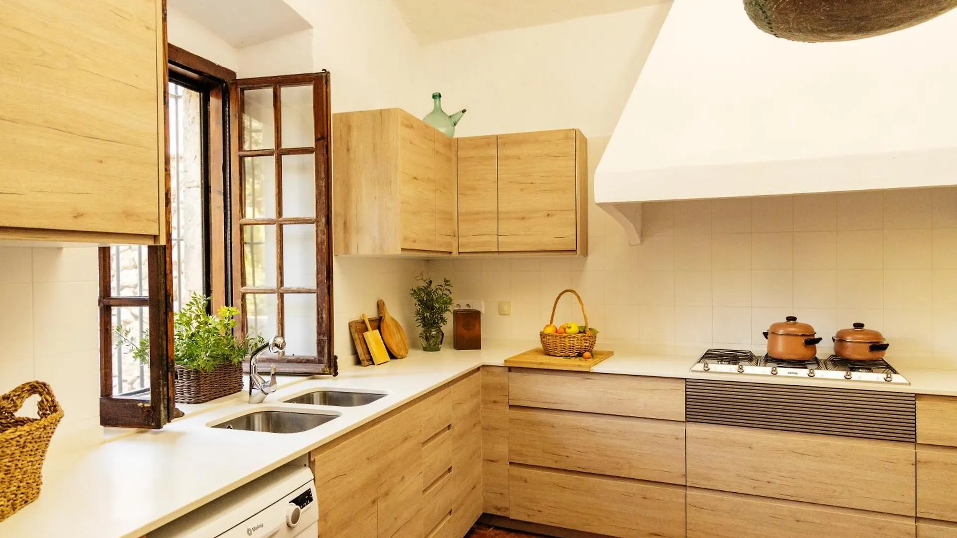 Masia Sitges: Farmhouse Retreat with Vineyard Views Cubelles Spain