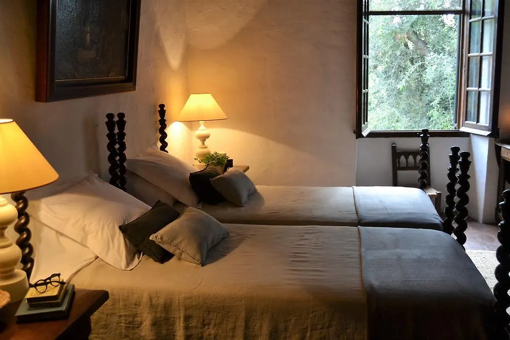 Villa Masia Sitges: Farmhouse Retreat with Vineyard Views Cubelles