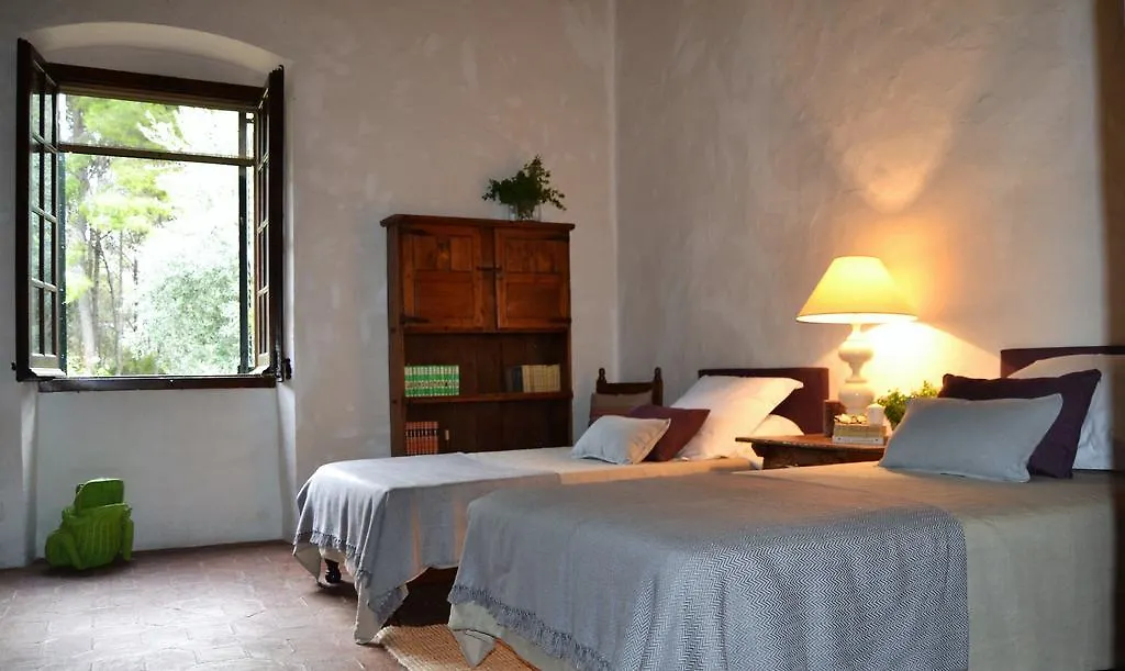 Masia Sitges: Farmhouse Retreat with Vineyard Views Cubelles 0*,  Spain