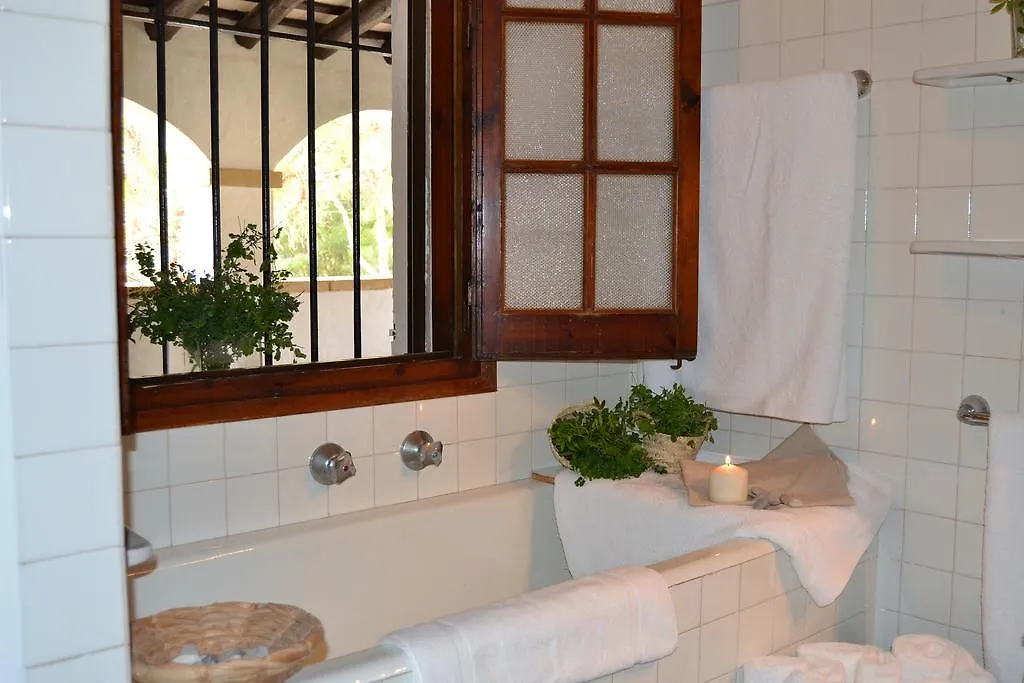 Villa Masia Sitges: Farmhouse Retreat with Vineyard Views Cubelles Spain