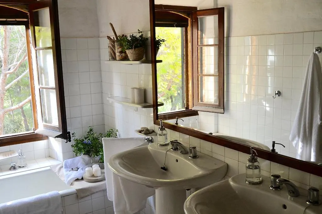 Masia Sitges: Farmhouse Retreat with Vineyard Views Cubelles