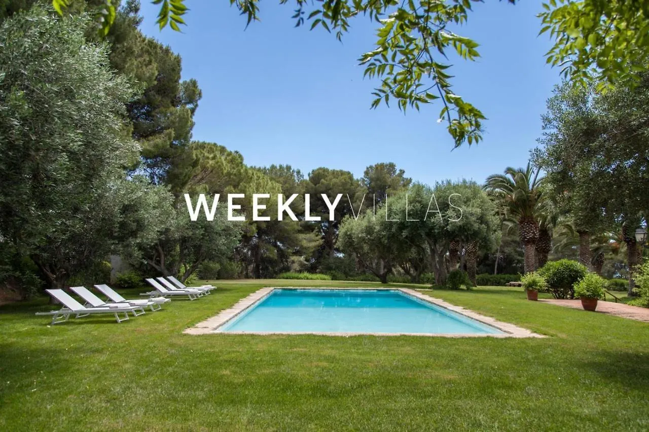 Masia Sitges: Farmhouse Retreat with Vineyard Views Cubelles