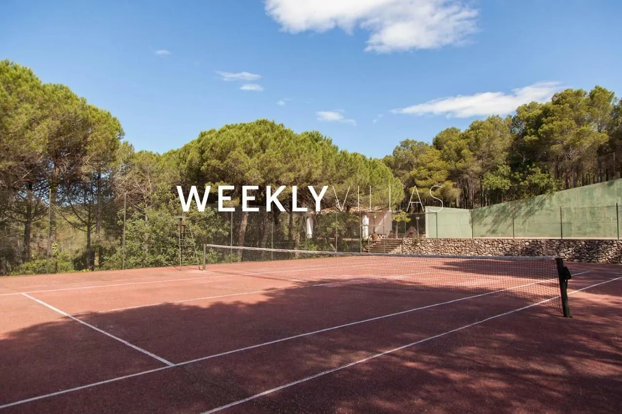 Masia Sitges: Farmhouse Retreat with Vineyard Views Cubelles 0*,