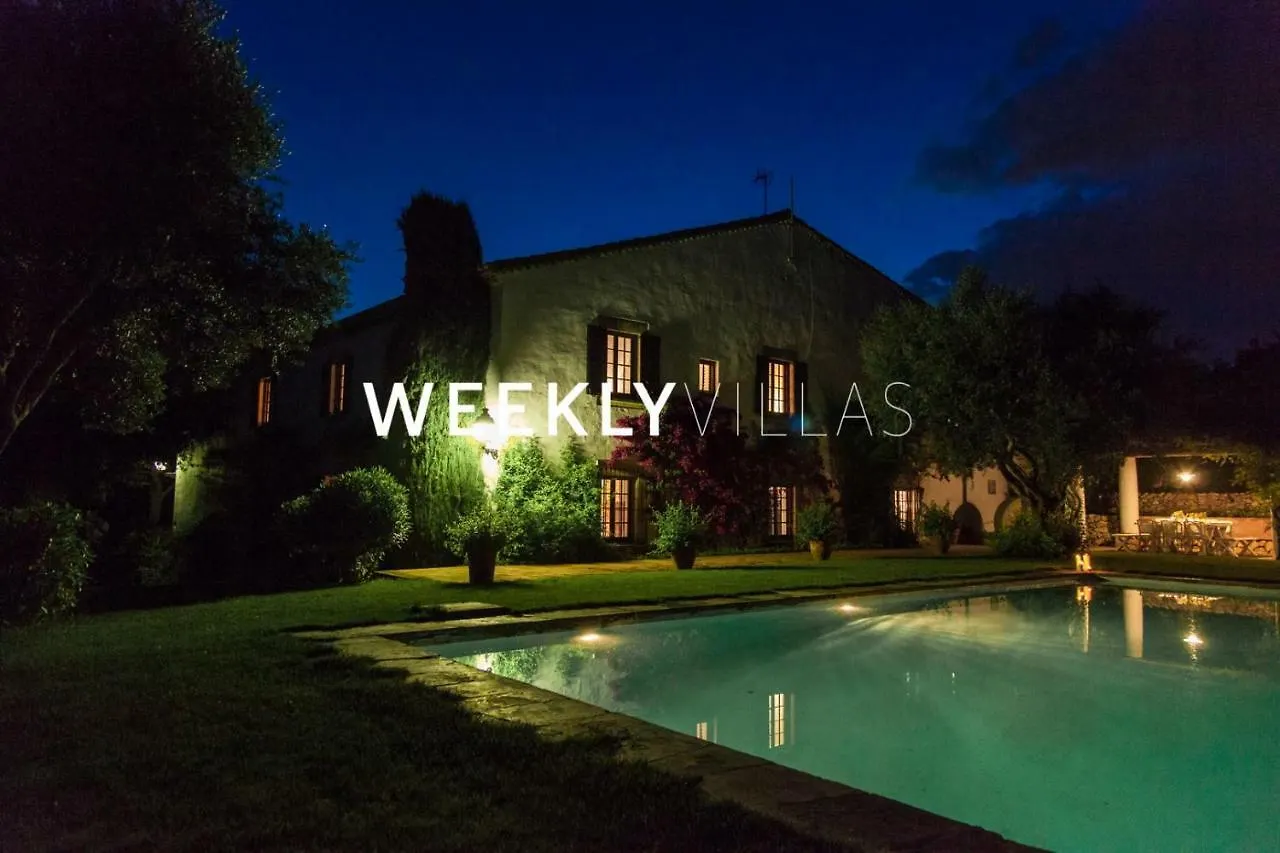 Masia Sitges: Farmhouse Retreat with Vineyard Views Cubelles